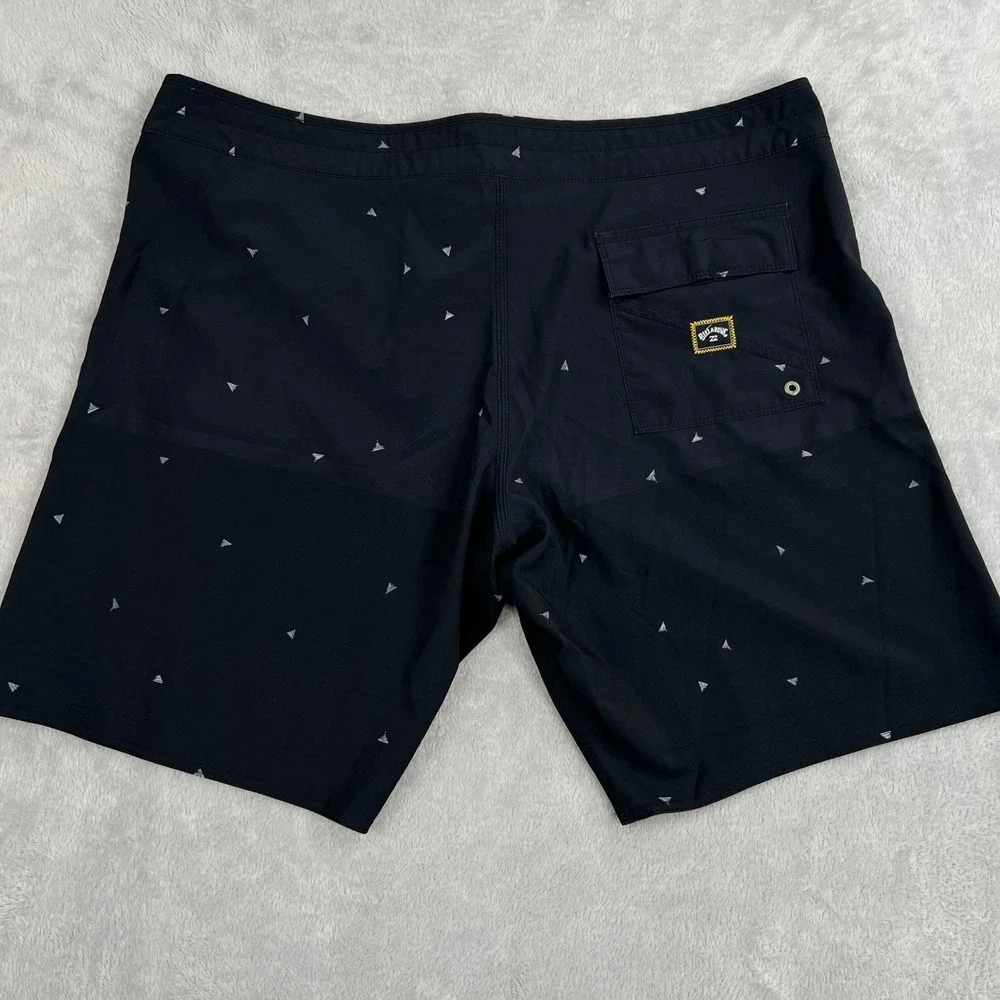 Billabong Airlite Recycler Board Shorts 40 Black Men Surf Swim Trunks Geometric